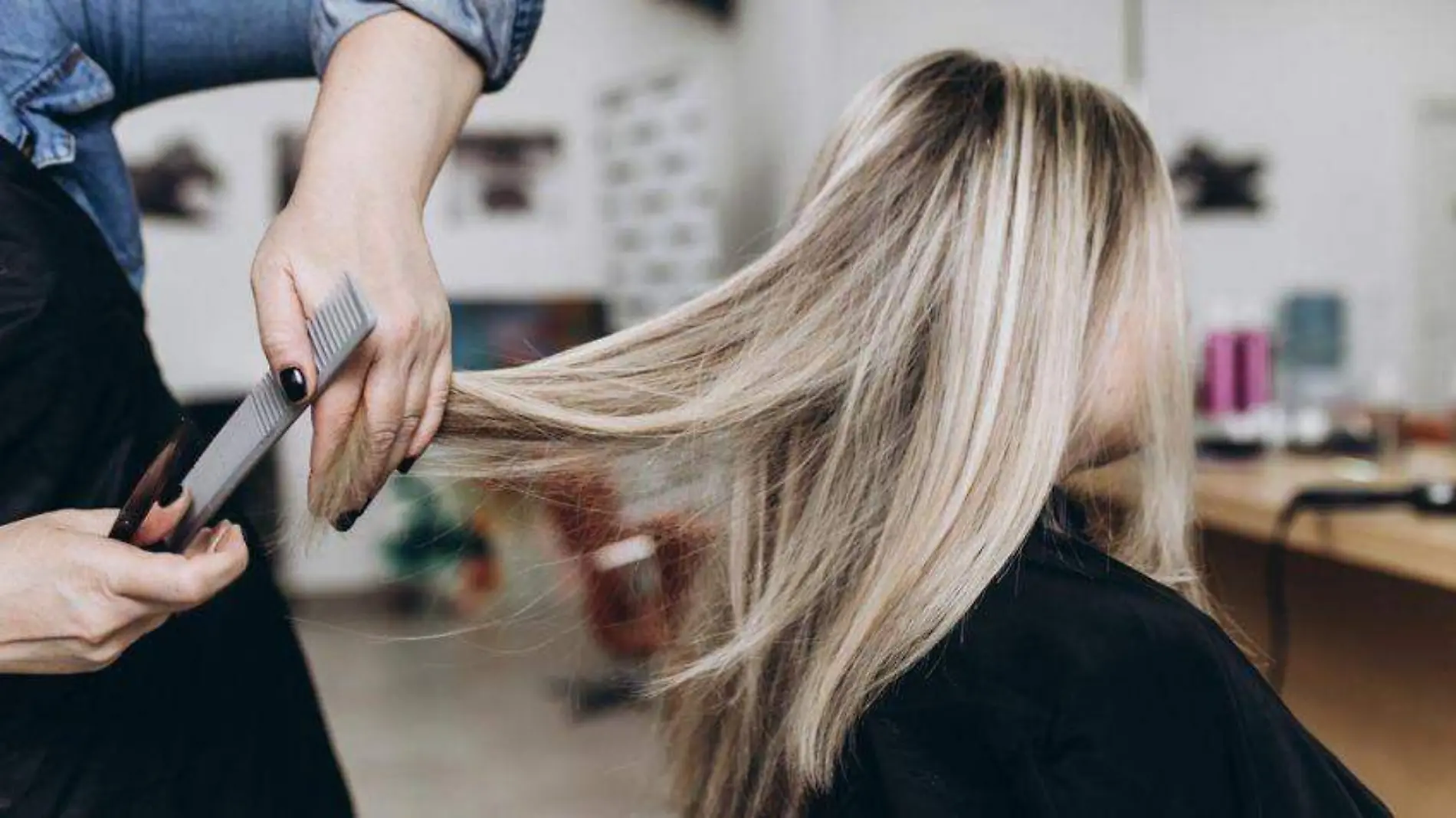 corte de cabello en mujer